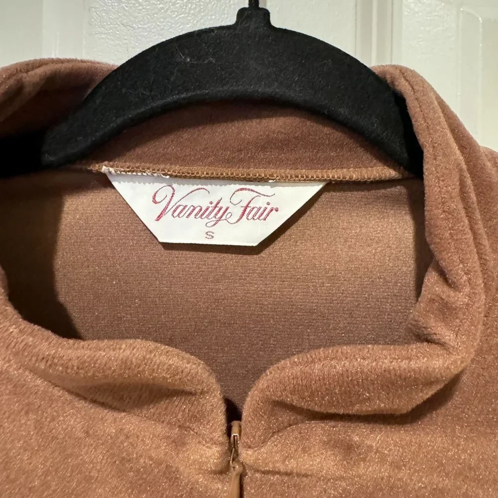 Vintage Vanity Fair Lace Velour Night Gown - Size Small‎
